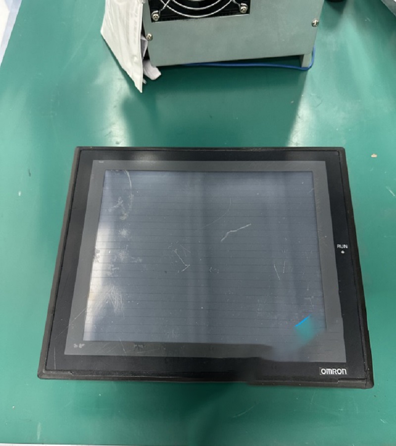 歐姆龍觸摸屏?NS5-SQ10B-V2無法開機(jī)無顯示 無法進(jìn)入到正常的使用界面 圖像上有雜亂的條紋 通電幾分鐘后屏幕變成藍(lán)屏 觸摸失靈 故障維修 快修